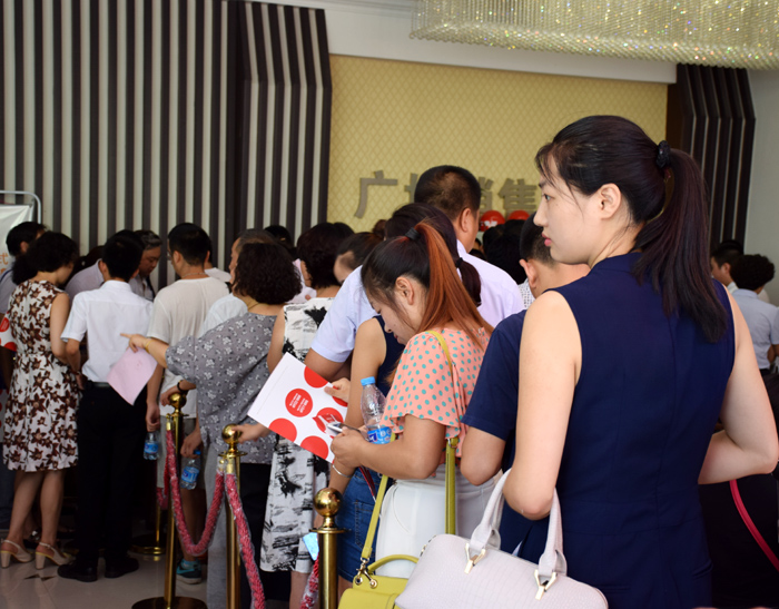 喜報！捷報！一經推出即成隴南商業(yè)傳奇！