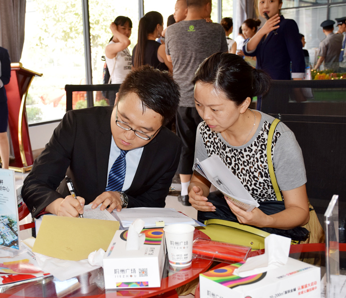 喜報！捷報！一經推出即成隴南商業(yè)傳奇！