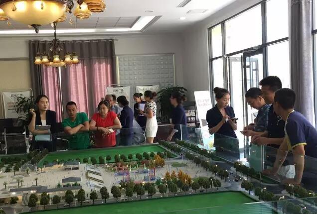 福利來(lái)啦！階州廣場(chǎng)很！熱！鬧！