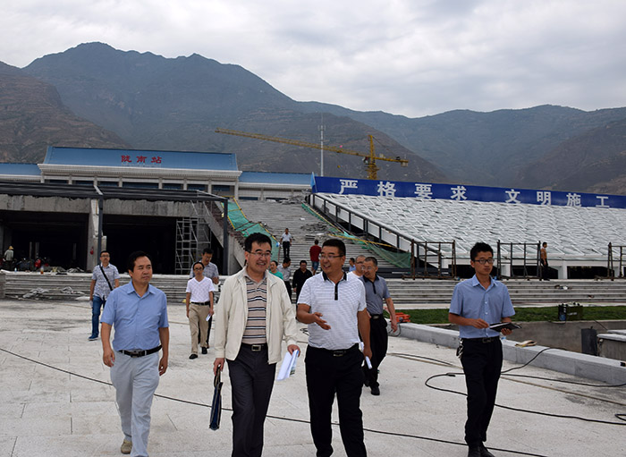 省、市聯(lián)合工作組蒞臨階州廣場檢查指導(dǎo)工作