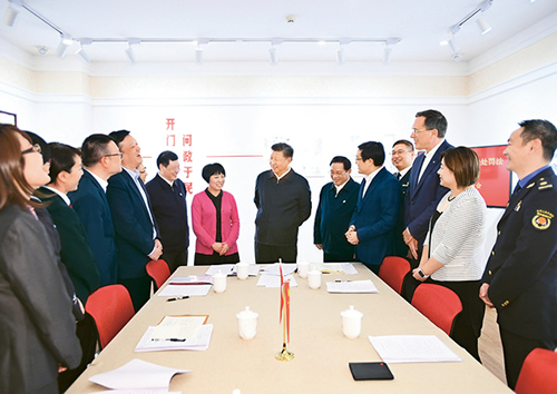 習(xí)近平：堅持、完善和發(fā)展中國特色社會主義國家制度 與法律制度