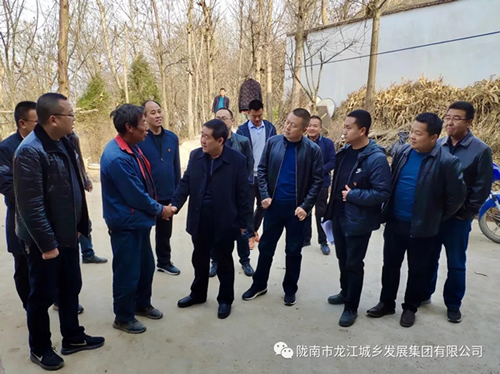 市龍江集團在文縣橋頭鎮(zhèn)安子坡村開展“解難題、辦實事、送溫暖”活動