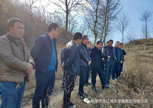 市龍江集團在文縣橋頭鎮(zhèn)安子坡村開展“解難題、辦實事、送溫暖”活動