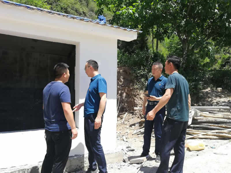 “感黨恩、憶黨史”，--市龍江城鄉(xiāng)發(fā)展集團公司開展慶祝建黨99周年主題黨日活動